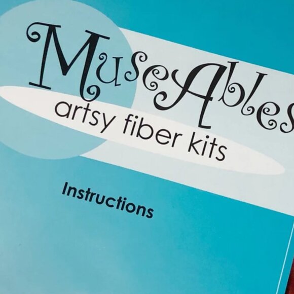 Museables Artsy Fiber Kit for scarf making or table runner - Picture 6 of 7